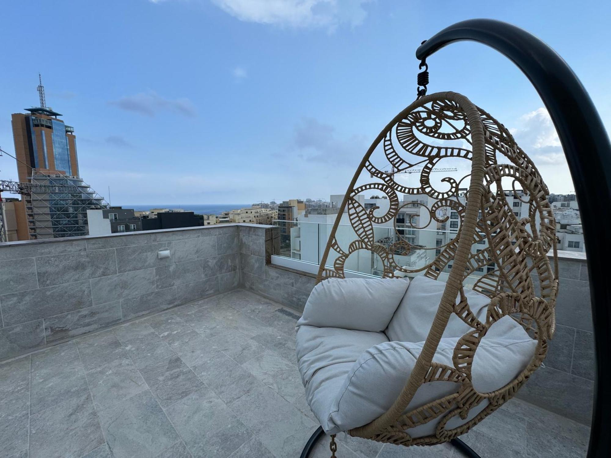 Balcony Hotel Saint Julian's Ngoại thất bức ảnh