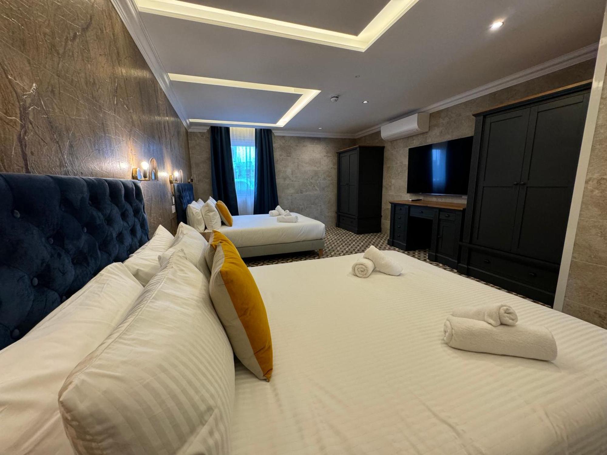 Balcony Hotel Saint Julian's Ngoại thất bức ảnh
