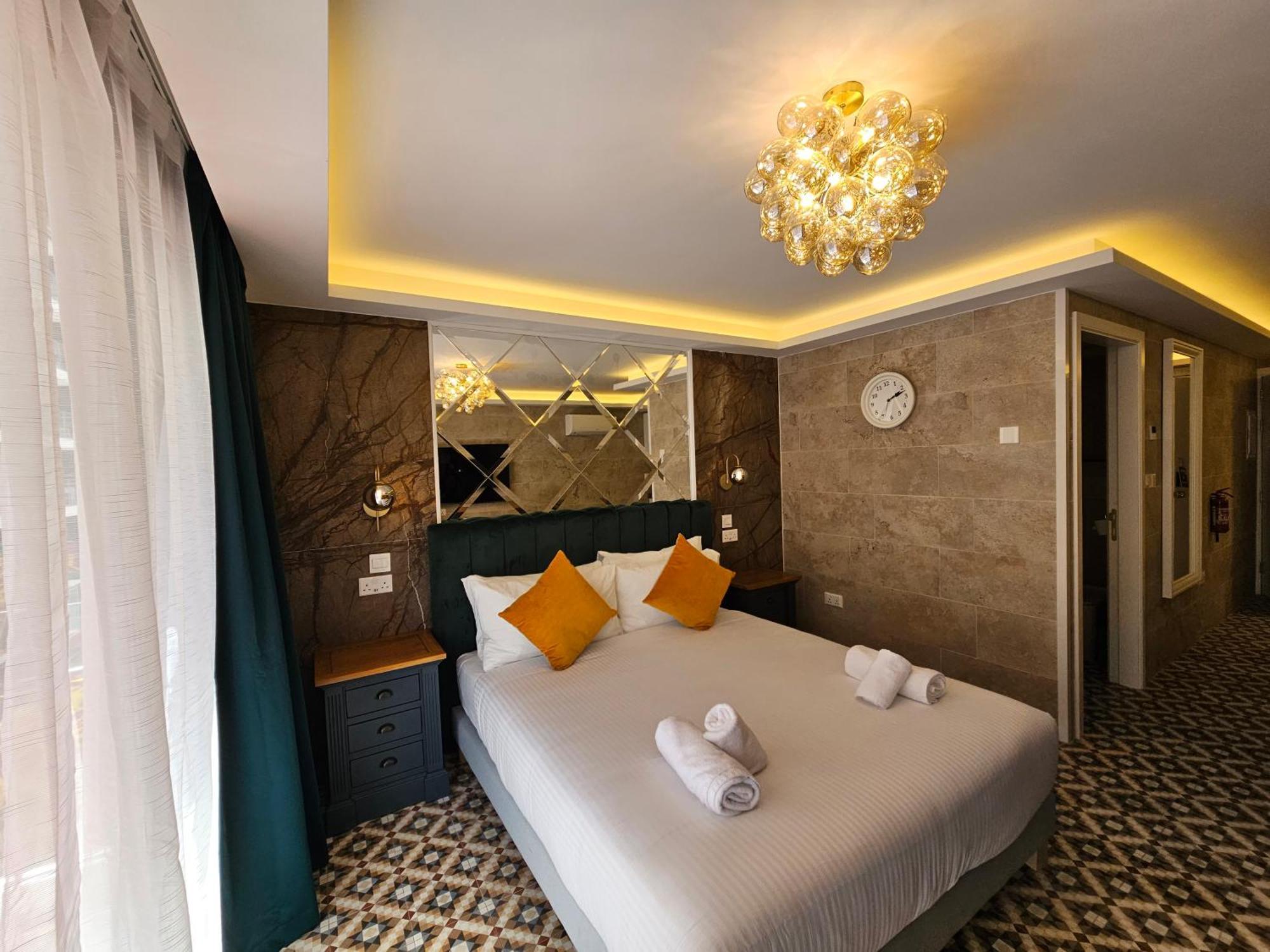 Balcony Hotel Saint Julian's Ngoại thất bức ảnh