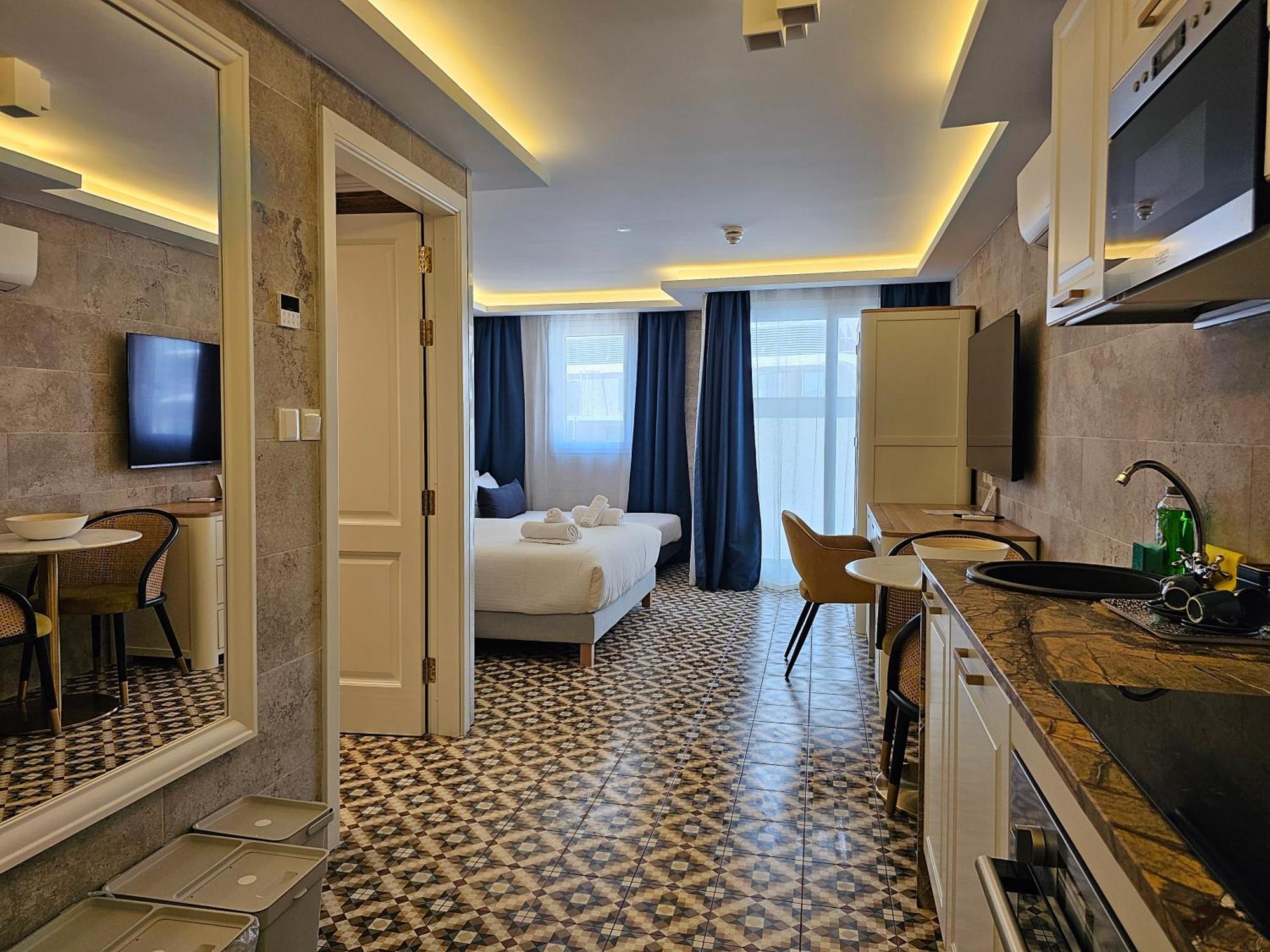 Balcony Hotel Saint Julian's Ngoại thất bức ảnh