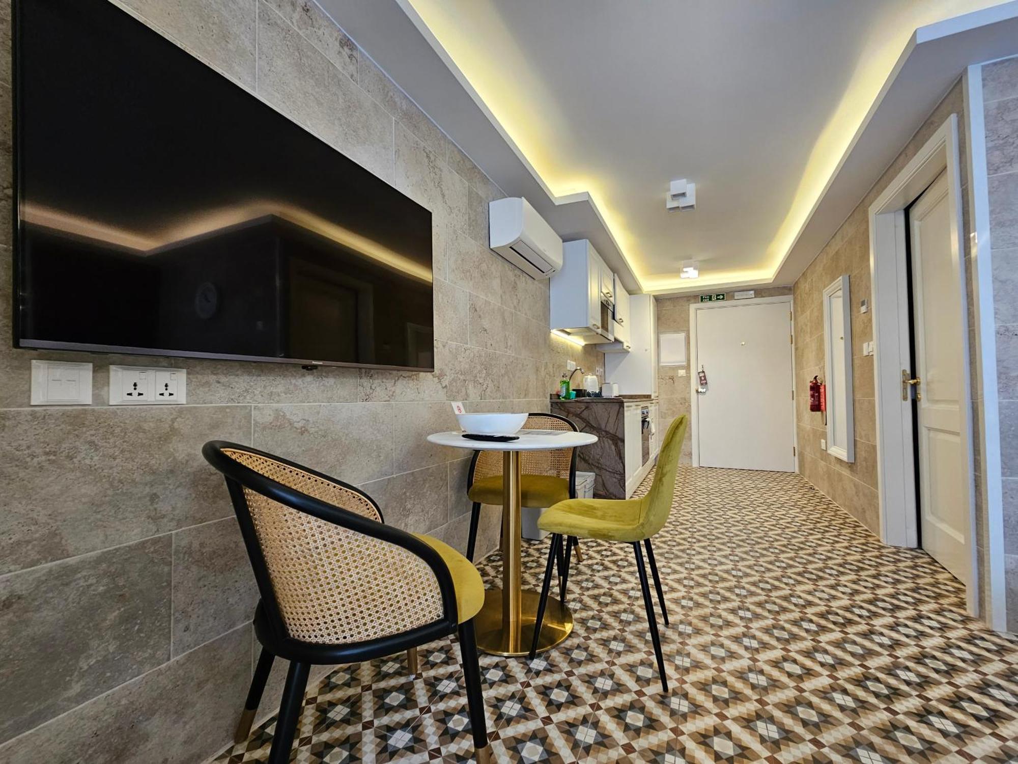 Balcony Hotel Saint Julian's Ngoại thất bức ảnh