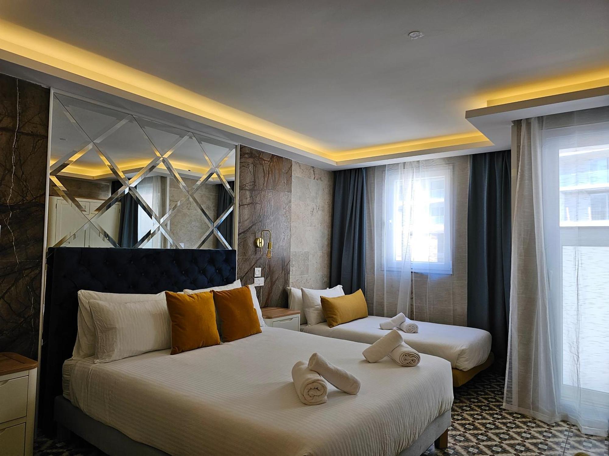 Balcony Hotel Saint Julian's Ngoại thất bức ảnh