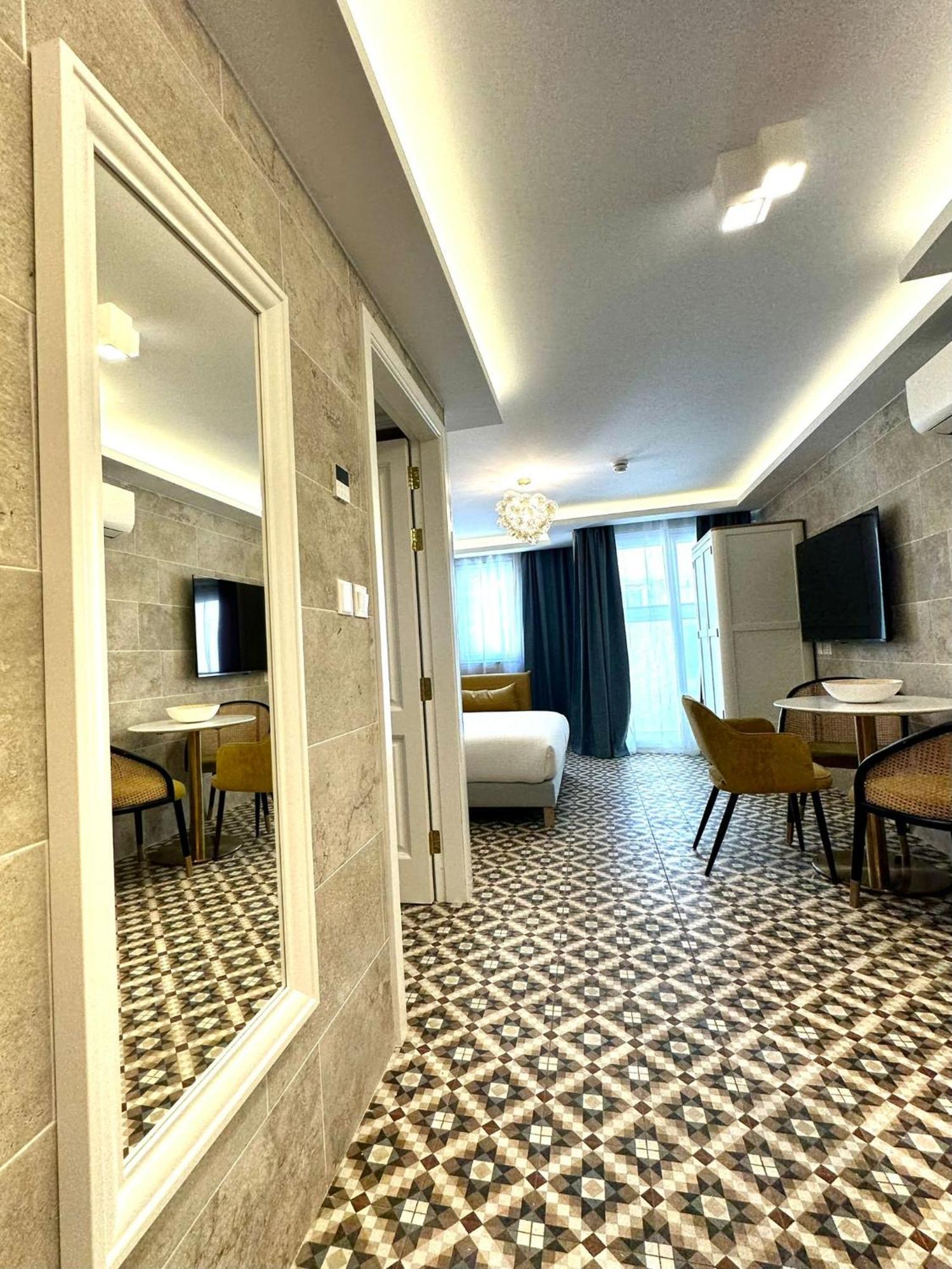 Balcony Hotel Saint Julian's Ngoại thất bức ảnh
