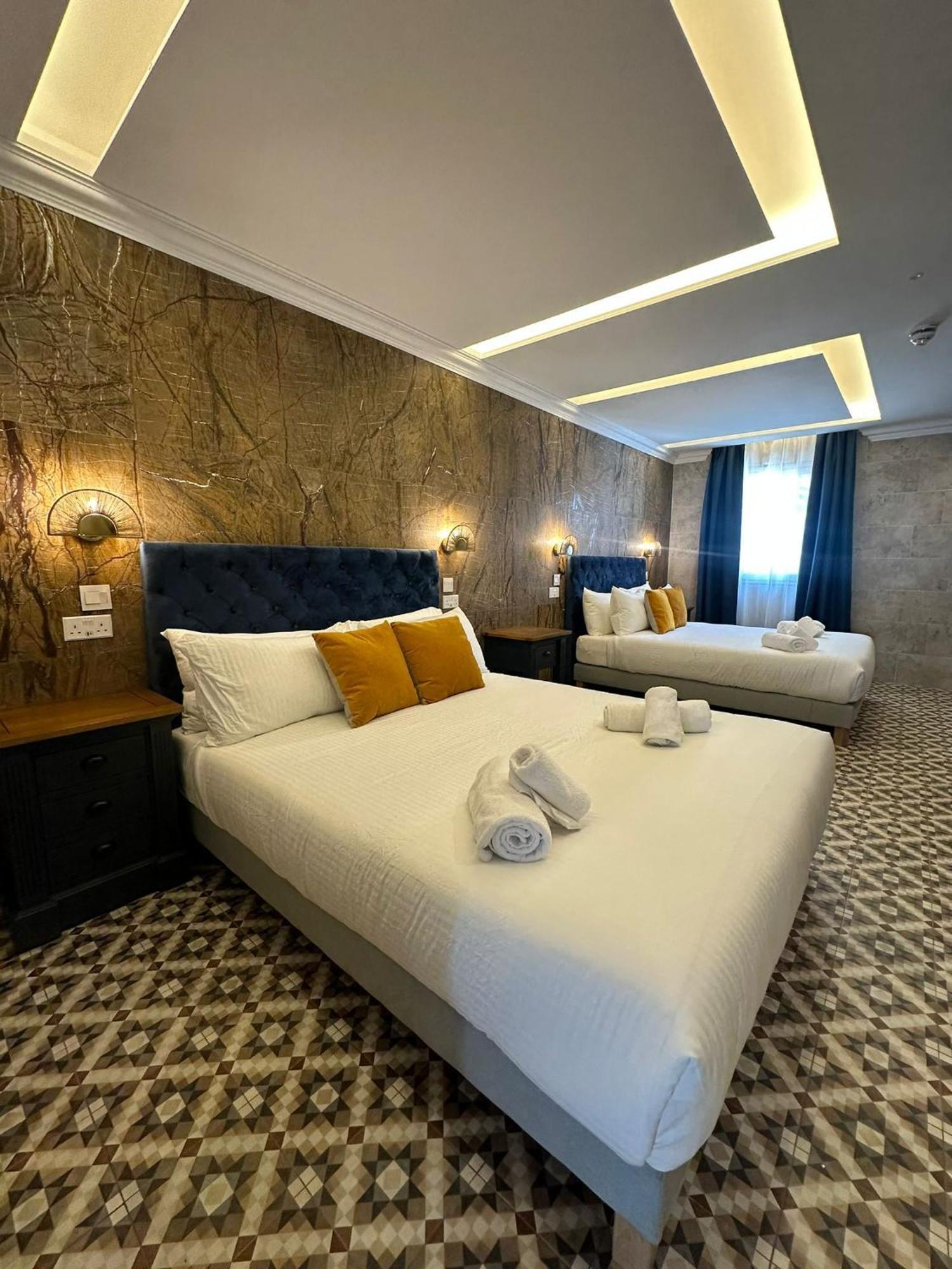 Balcony Hotel Saint Julian's Ngoại thất bức ảnh